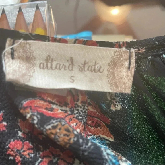 Alter’d State boho long sleeve blouse - Picture 2 of 4